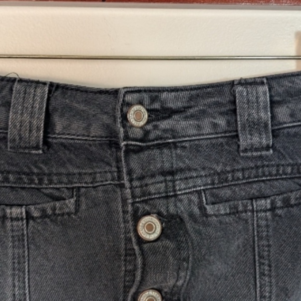 Free People - Faded Black Midnight Sun Mid Rise Denim Mini Skirt/Skort Size 25 - Picture 13 of 14